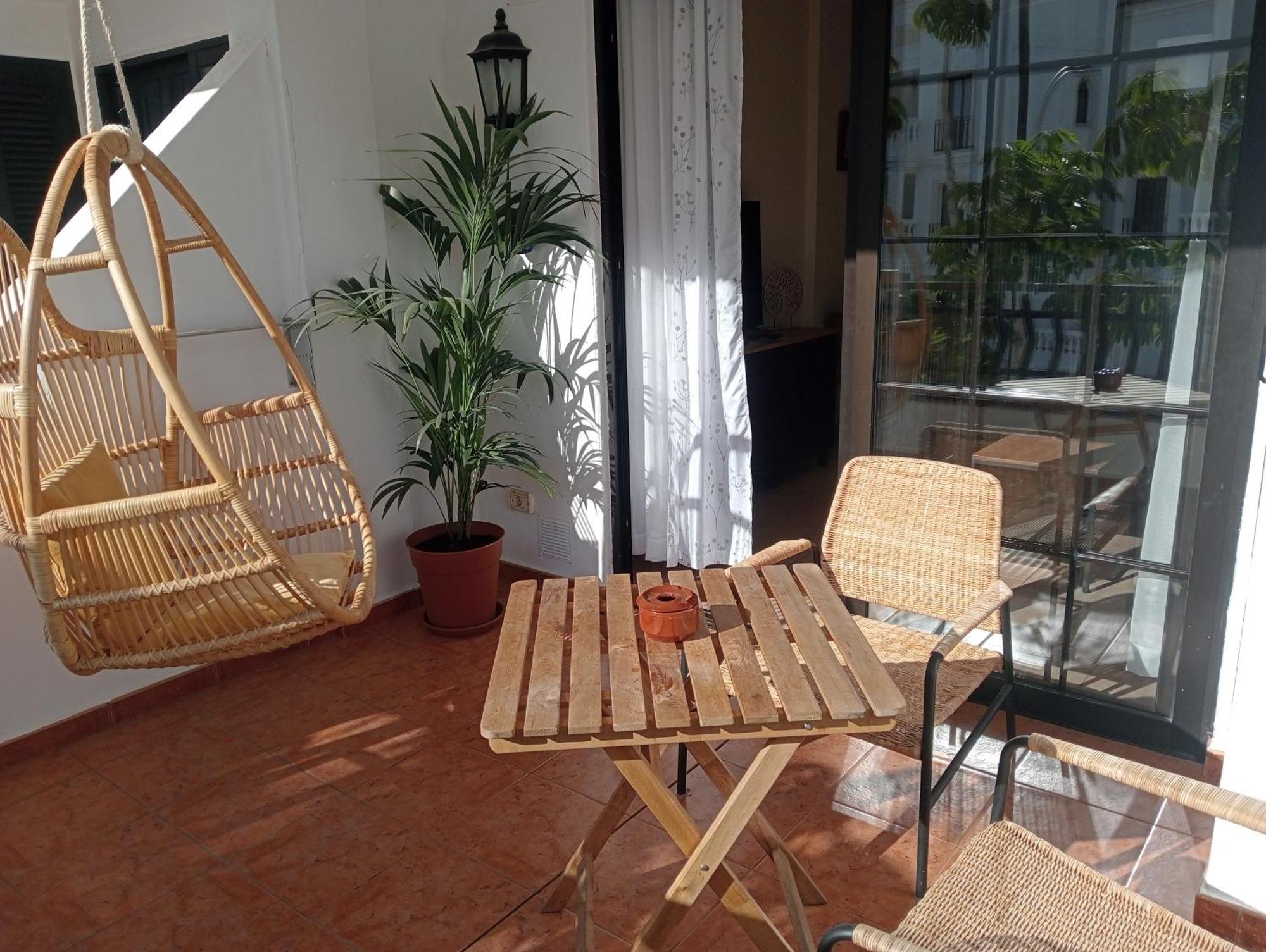 Greatly Located Apartment With Heated Pool, Los Cristianos Лос Кристианос Экстерьер фото