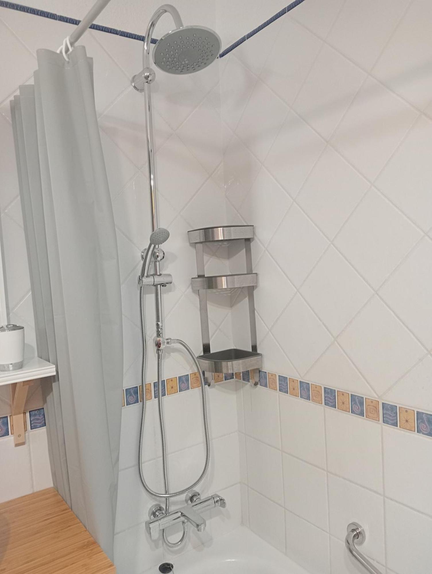 Greatly Located Apartment With Heated Pool, Los Cristianos Лос Кристианос Экстерьер фото